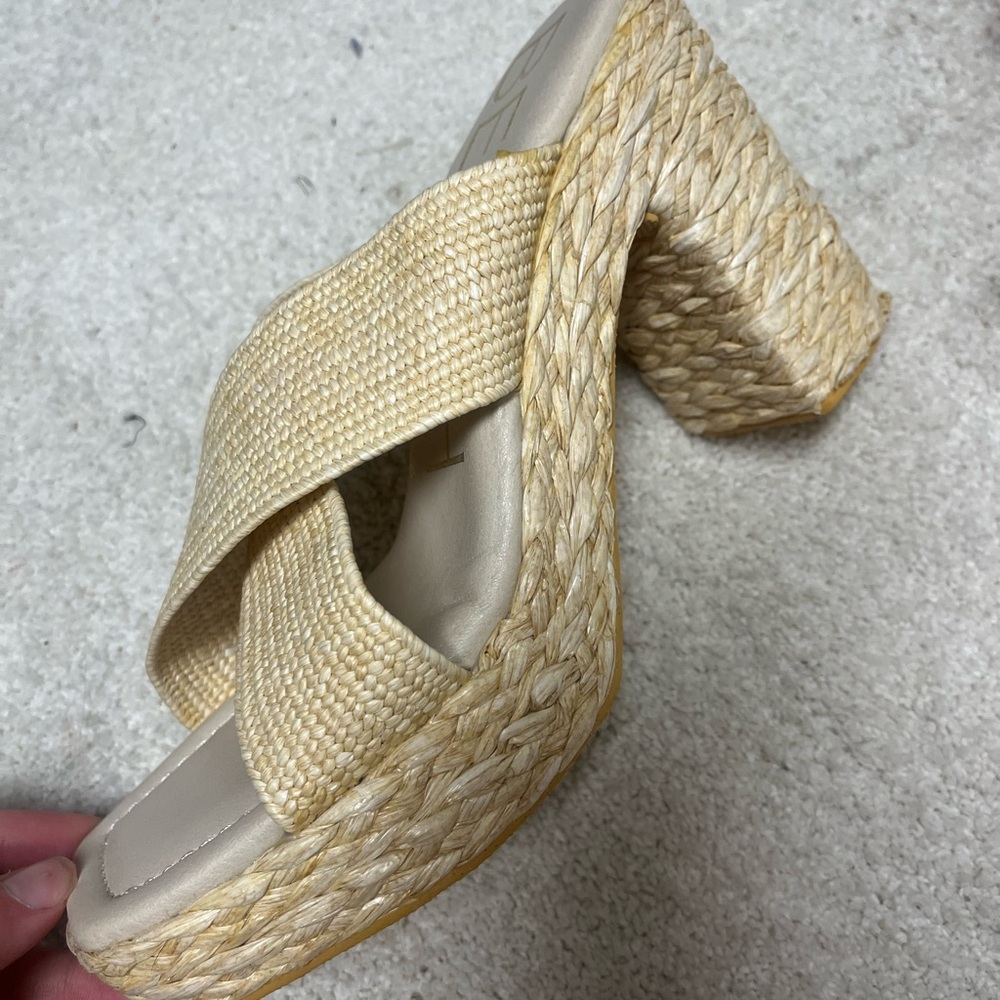 Like New, Matisse Woven Platform Sandals